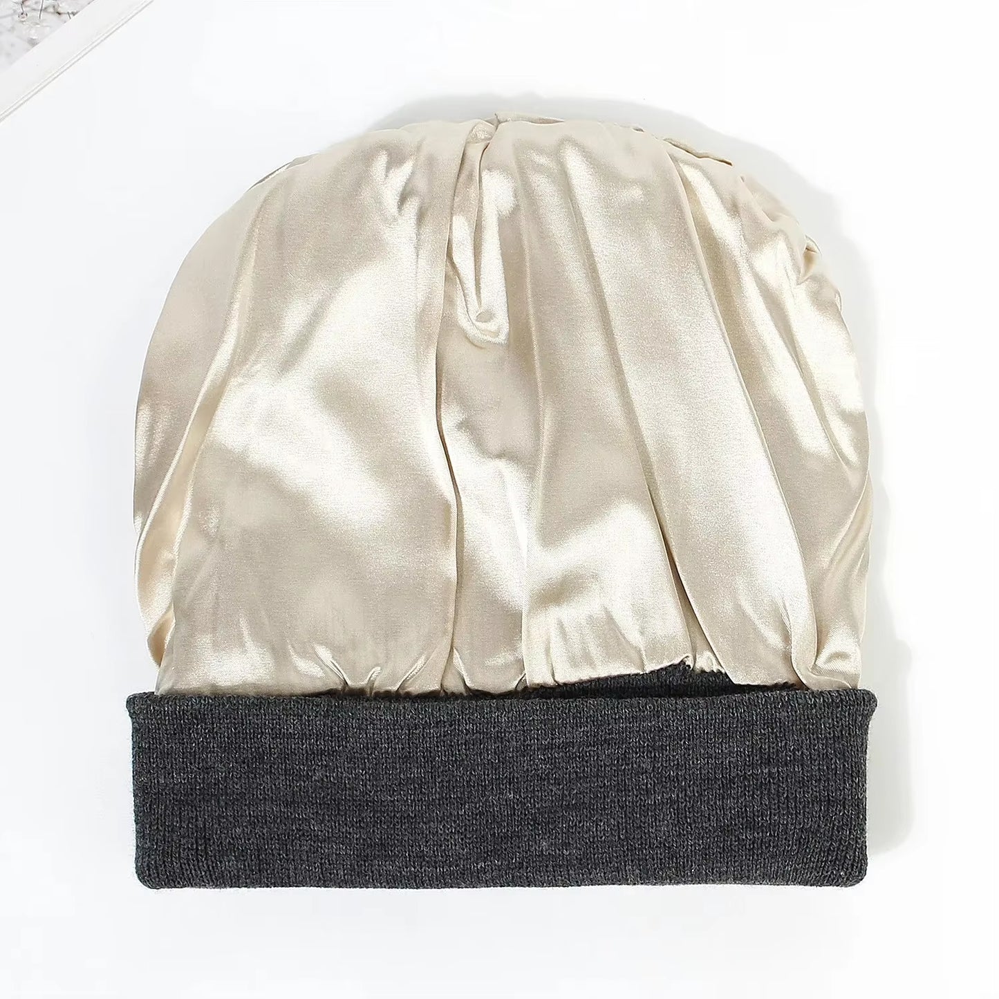 Bouncly Curl Care Beanie